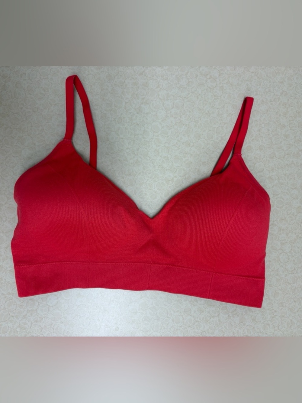 Maidenform Red Wireless Bralette with Light Support. Size L/M